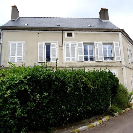 Bed and Breakfast L'Escalier Des Reves Saint-Sauveur-en-Puisaye Esterno foto