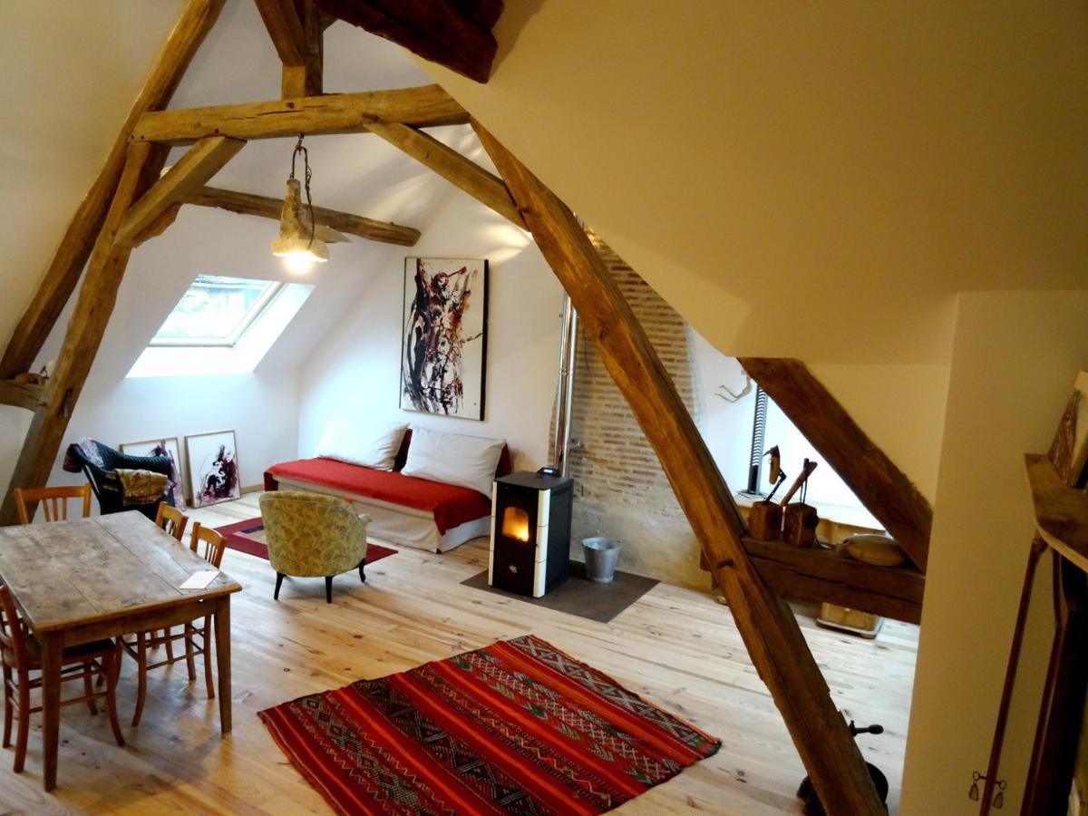 Bed and Breakfast L'Escalier Des Reves Saint-Sauveur-en-Puisaye Esterno foto