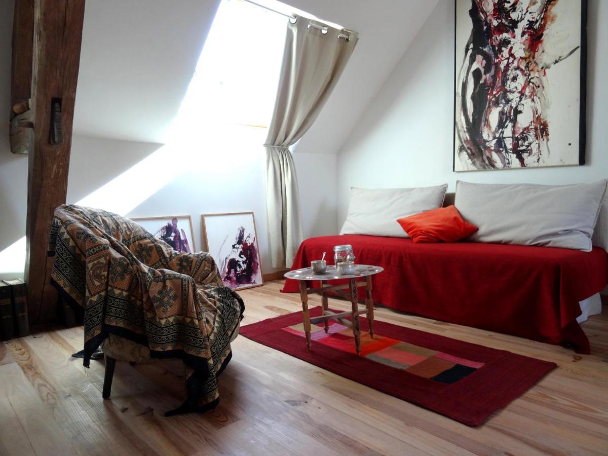 Bed and Breakfast L'Escalier Des Reves Saint-Sauveur-en-Puisaye Esterno foto